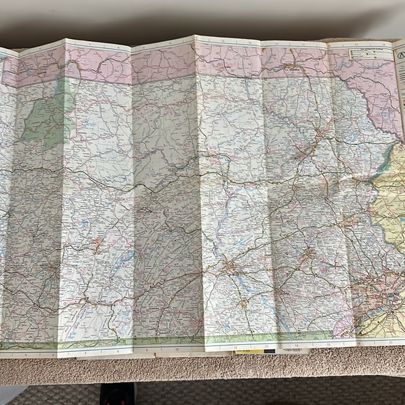 Vintage Rand McNally Road Atlases & State Road Maps - Picture 9 of 11